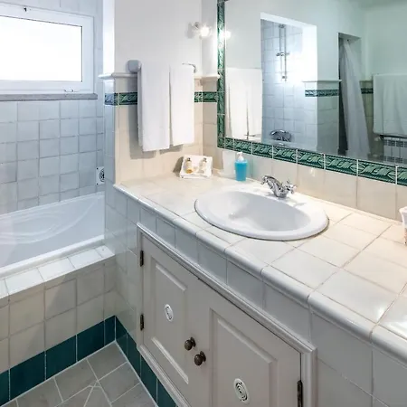 Sleeps 16 Pool Air Con Wifi *